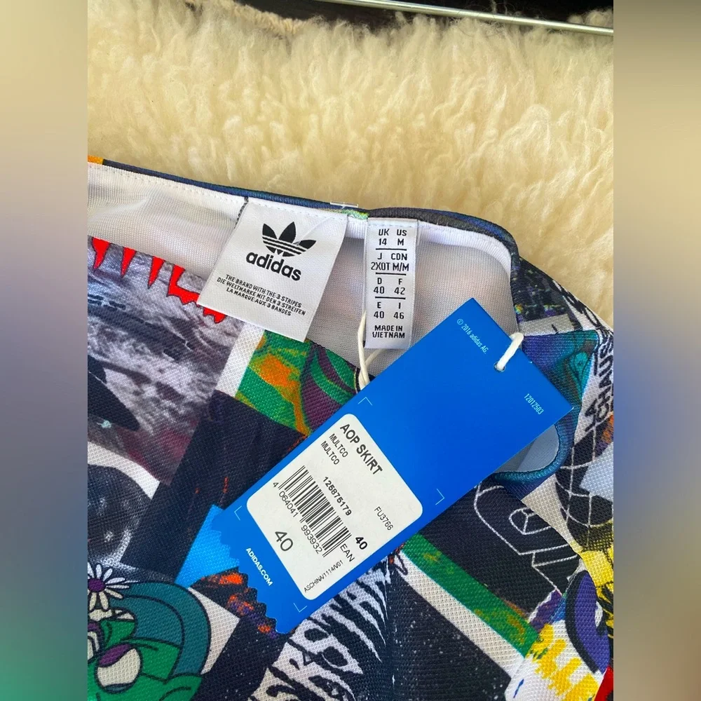 Adidas Original AOP skirt - Picture 5 of 8